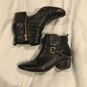 Coach Booties w Buckle detail, Size 9